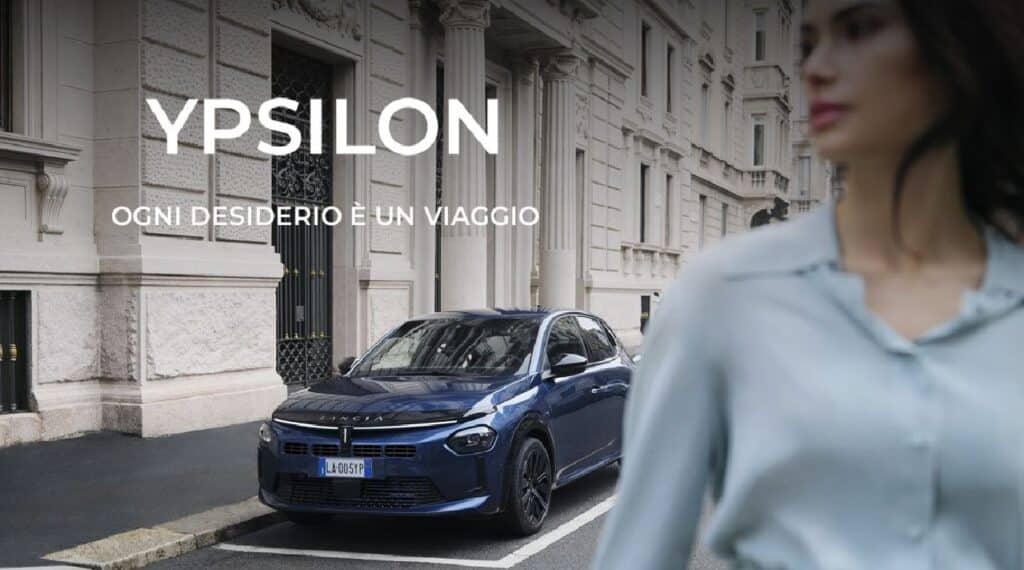 Lancia inaugura il 2026 con un nuovo spot sulle note di “Ti voglio” dell’eterna Ornella Vanoni