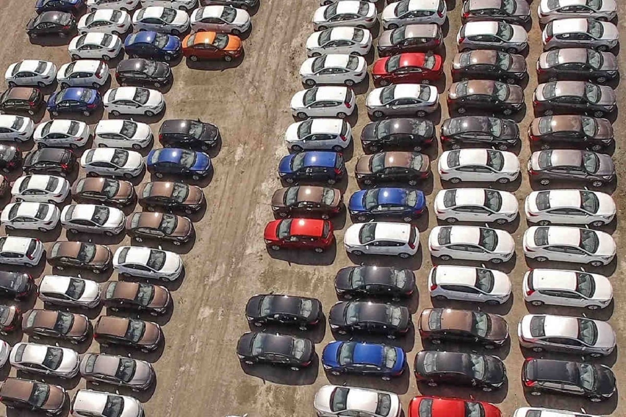 Mercato auto: a dicembre 2025 in Italia in crescita del 2,3%