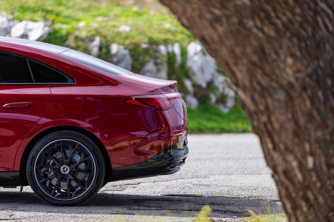 Mercedes CLA 2026: come la tecnologia l’ha portata in una nuova era