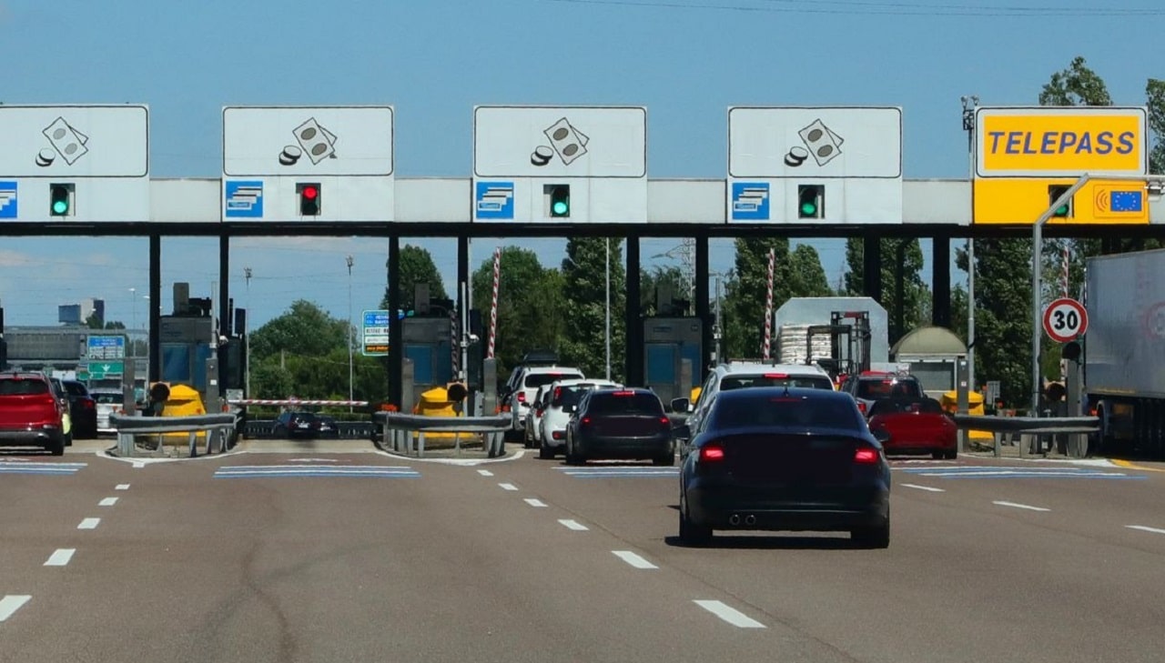 Pedaggi autostradali: rincari medi all’1,1%, variazioni significative tra le tratte