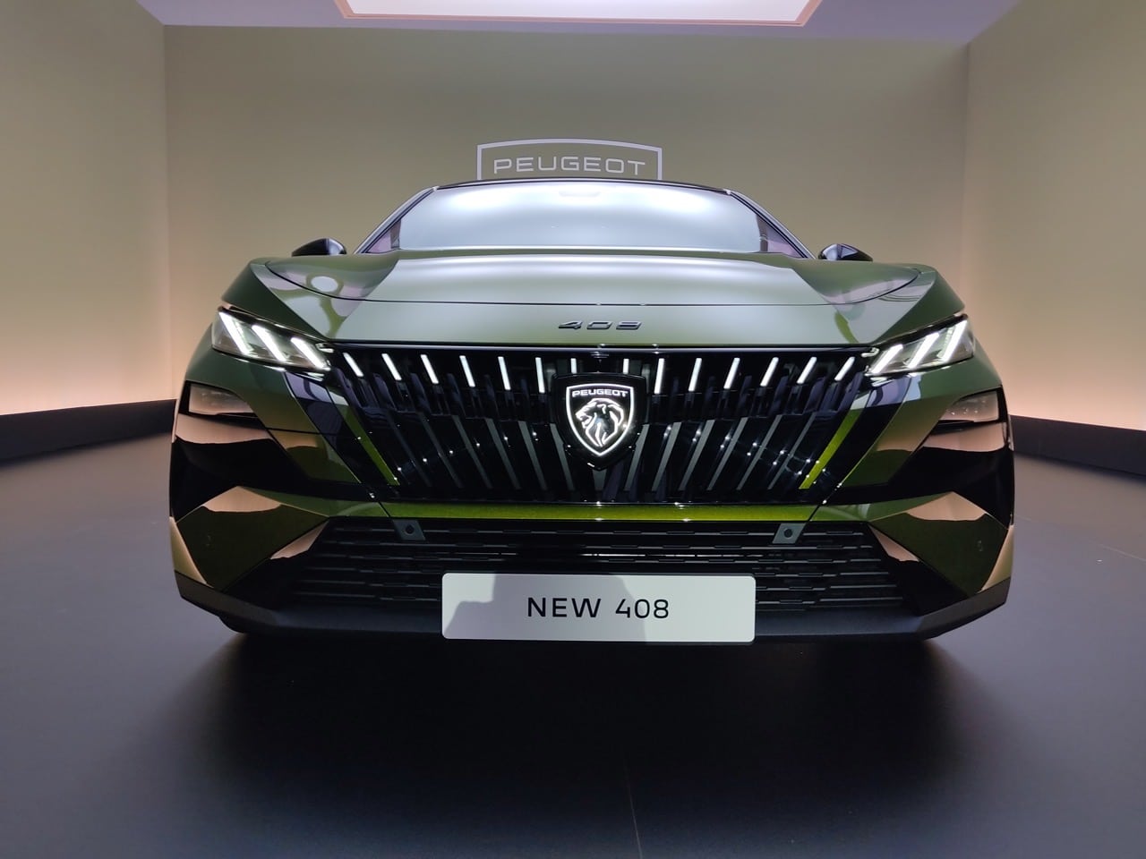 Peugeot 408 2026: si rinnova il crossover francese