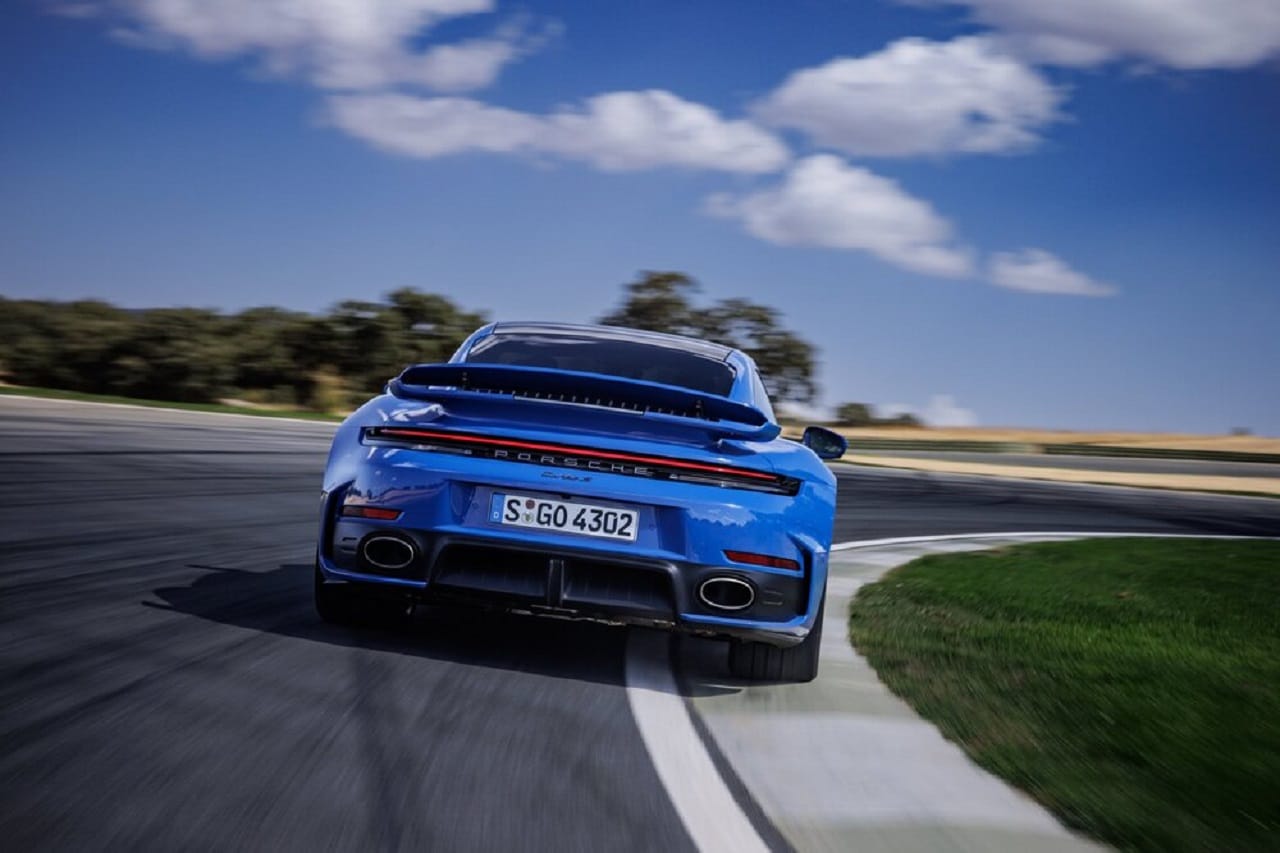 Porsche: nel 2025 consegnate 279.449 auto, Macan si conferma la più venduta