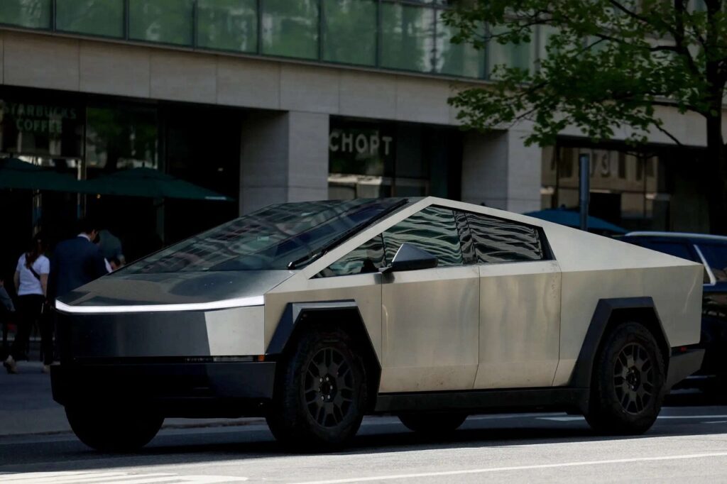 Tesla Cybertruck: vendite crollate per il pickup elettrico nel 2025