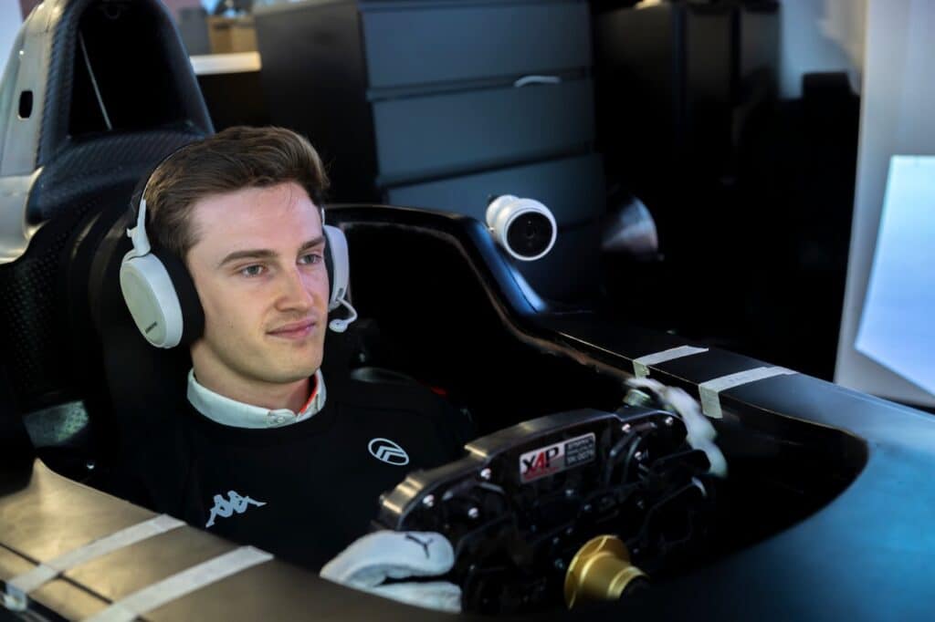 Citroen: il francese Theo Pourchaire nel rookie test di Formula E