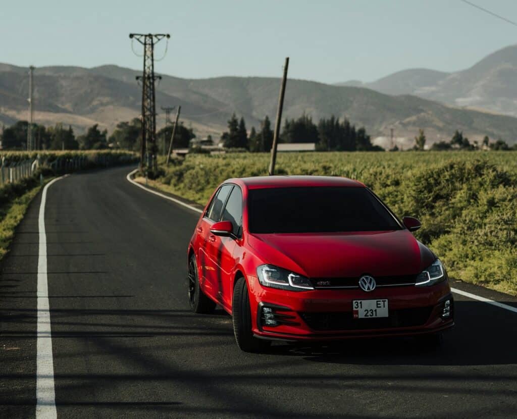 Auto usate più cercate in Italia nel 2025: Volkswagen Golf in testa alla classifica