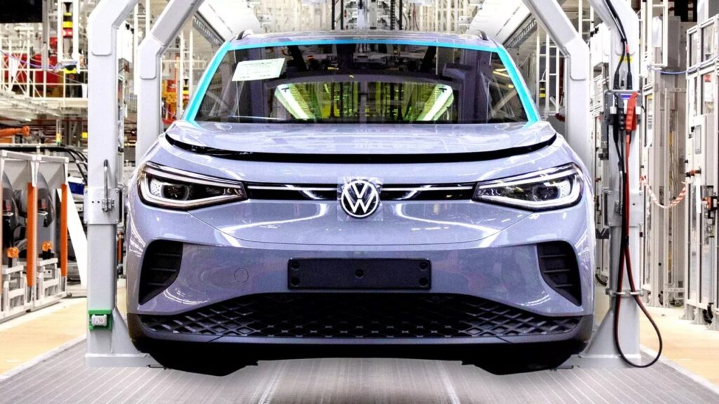 La nuova Volkswagen ID.4 cambierà nome e arriverà nel 2026