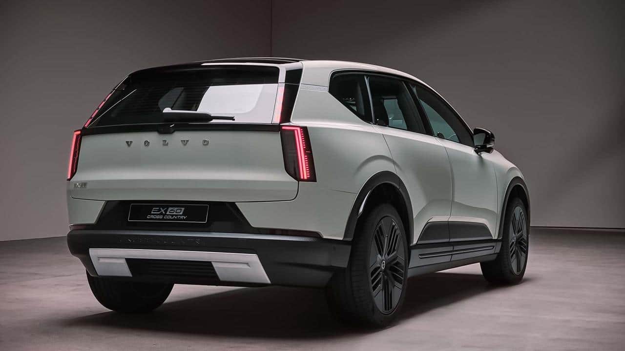 Volvo EX60 Cross Country