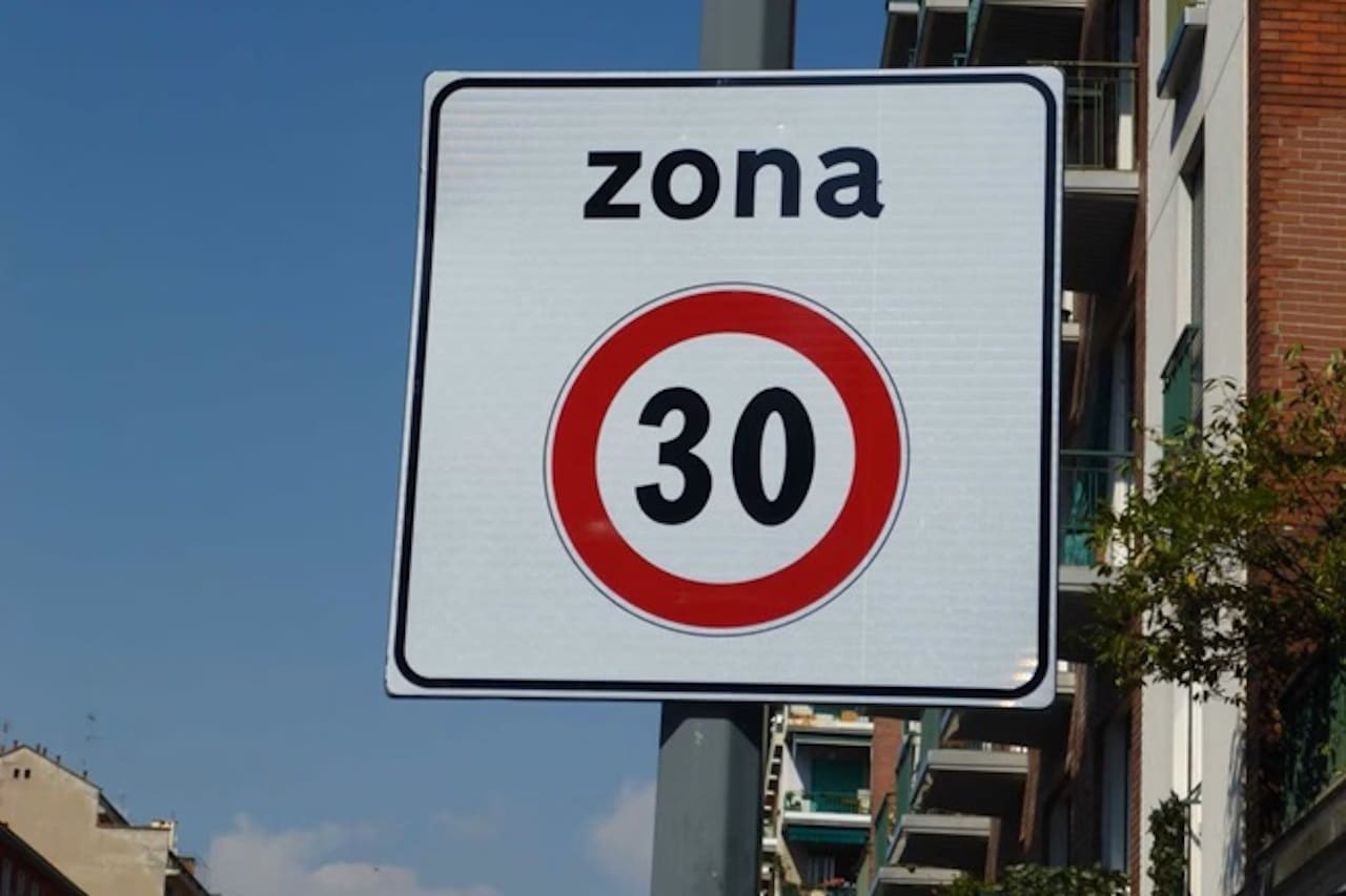 Roma: dal 15 gennaio il centro cittadino sarà interamente Zona 30