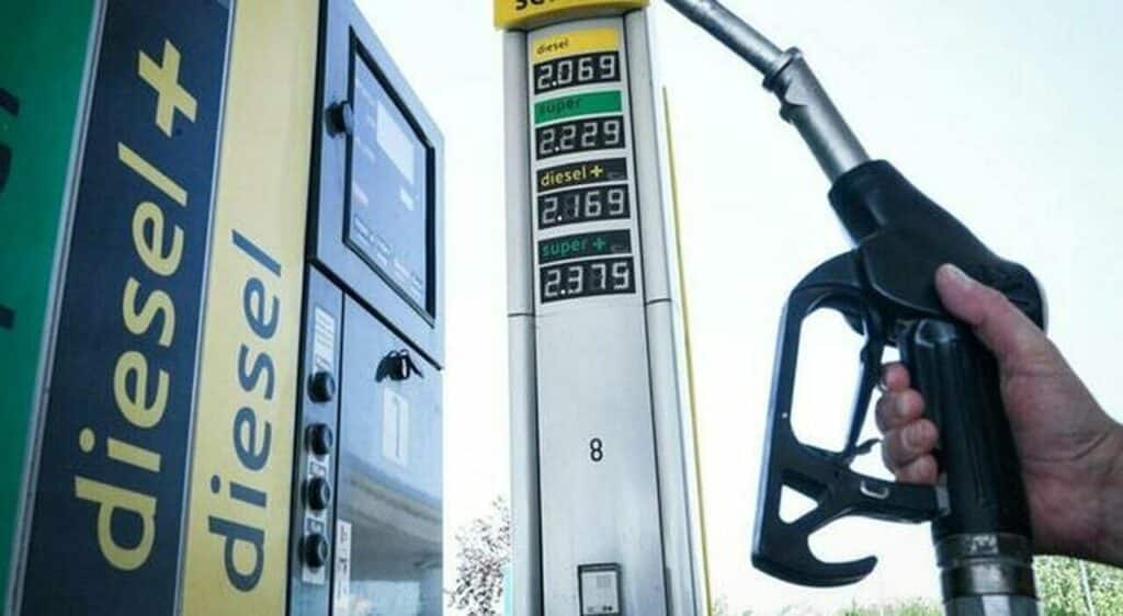Diesel: con le nuove accise il prezzo da ieri è salito di 5 centesimi