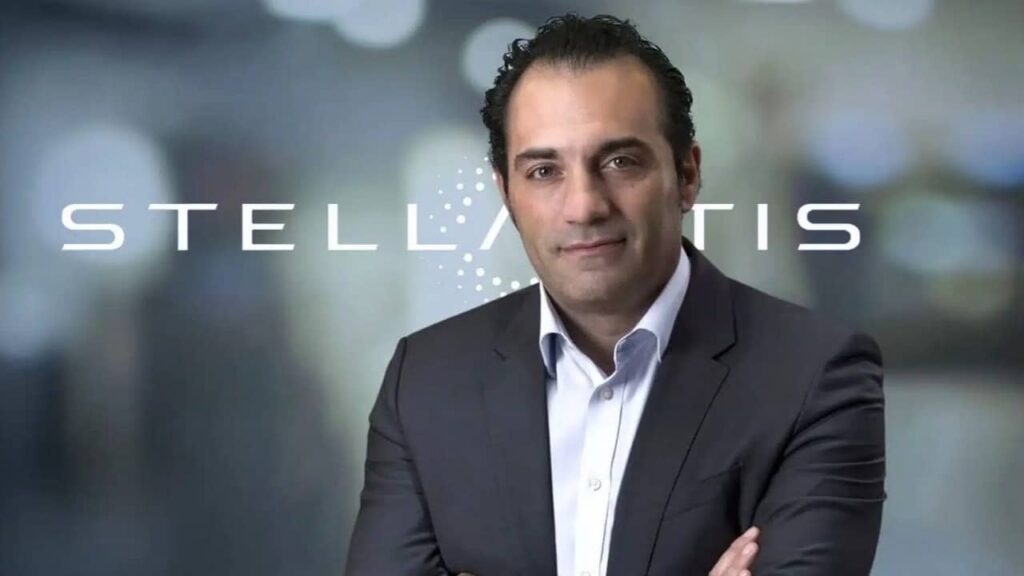 Stellantis reimposta il proprio business, cambia strategia sull'elettrico e stop ai dividendi