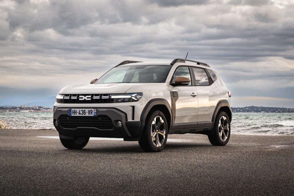 Dacia Duster 2026: design che punta al sodo esaltando funzionalità e robustezza [FOTO]