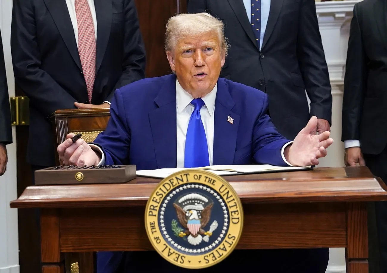 Prezzi auto in aumento negli USA, Trump punta il dito contro la politica ambientale di Biden