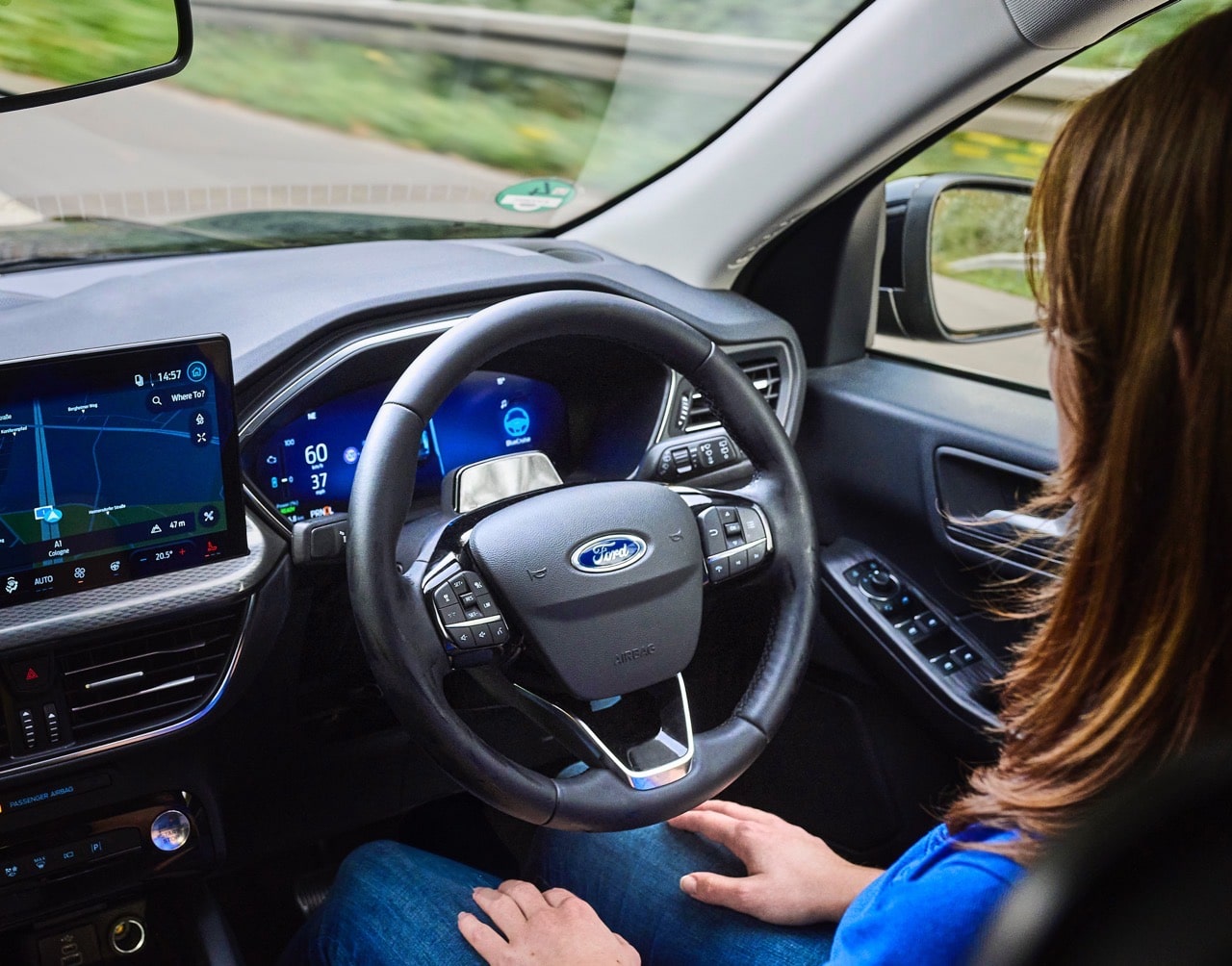 Ford Kuga 2026: ora si guida anche senza mani sul volante