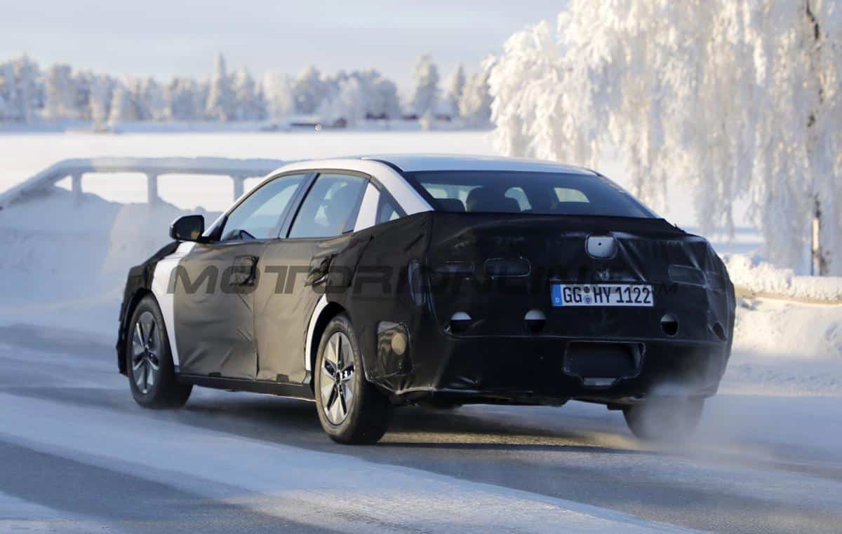 Hyundai Elantra 2027