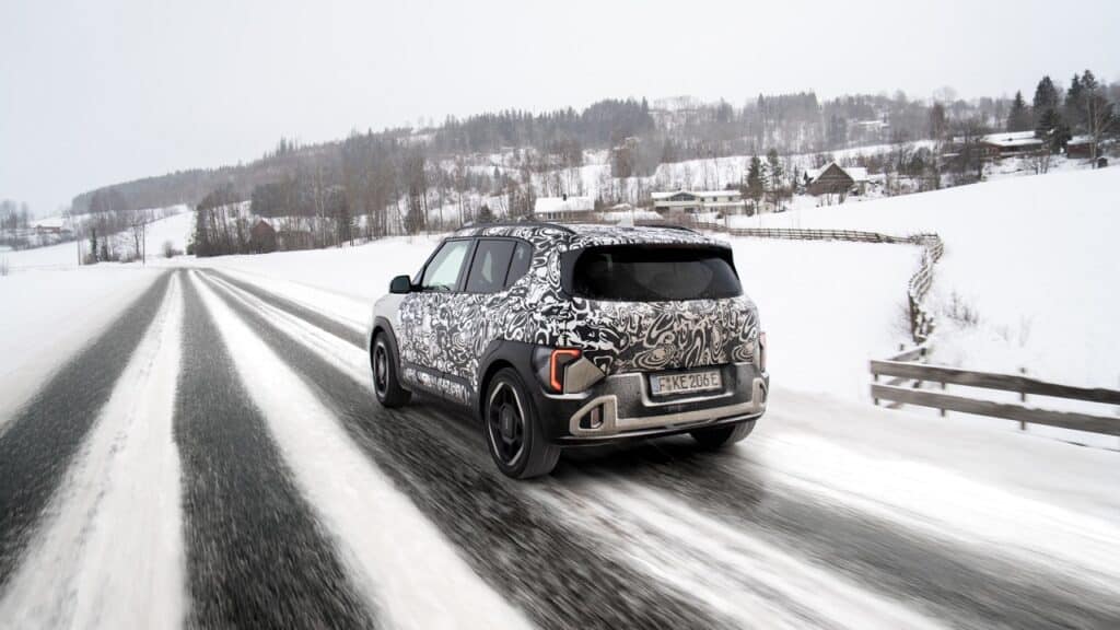 Kia EV2, il prototipo long-range supera la prova del gelo estremo in Norvegia