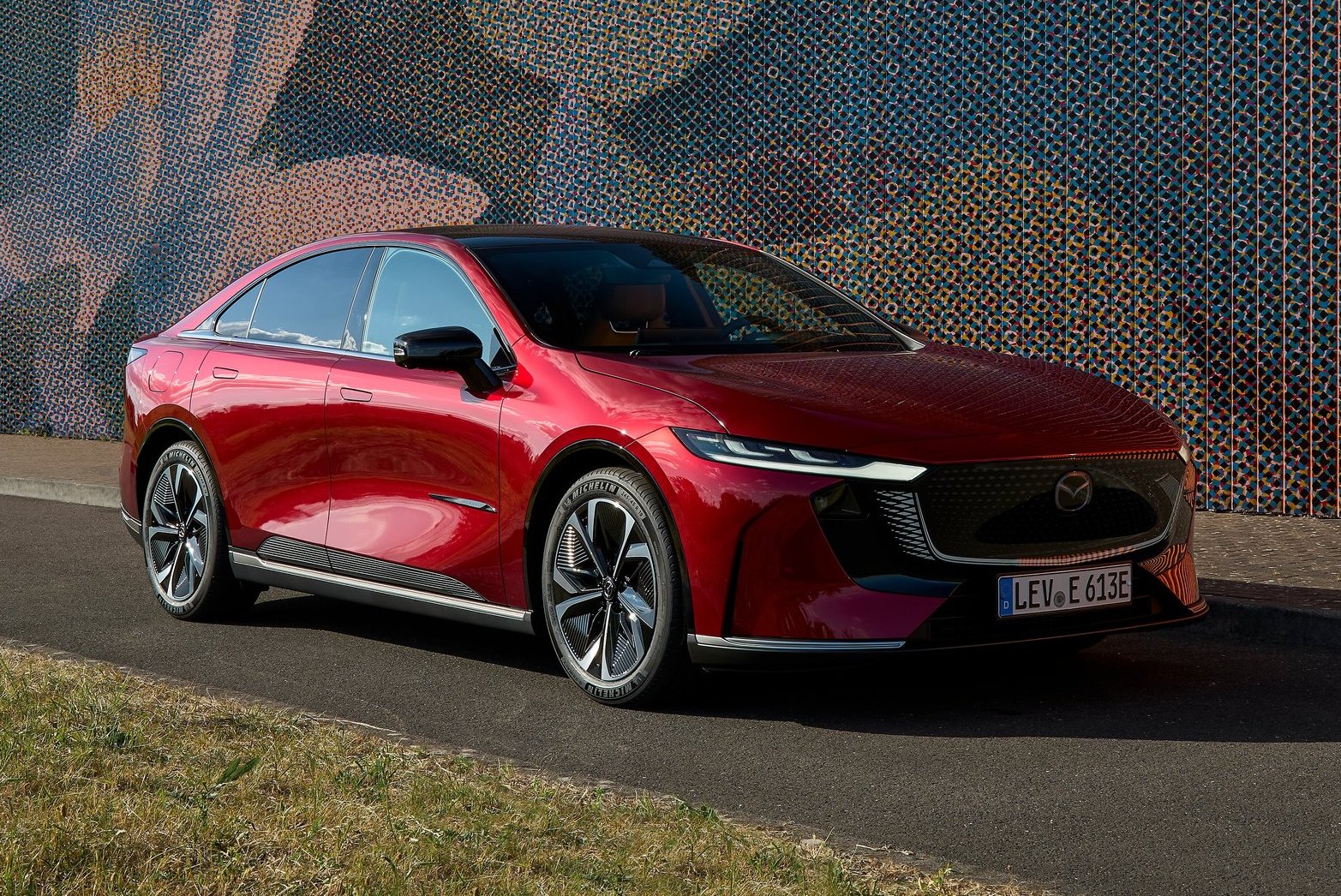 Mazda 6e finalista al World Car Design of the Year 2026