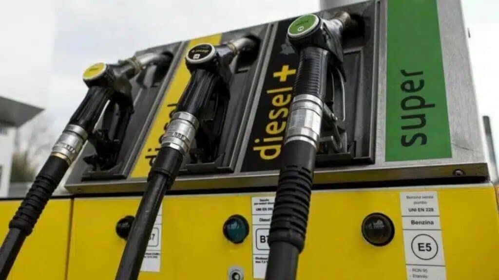 Prezzi benzina: torna il rialzo, il diesel ai massimi del 2026