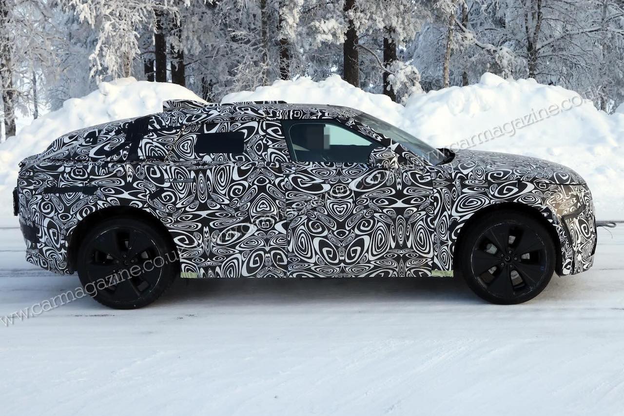 Range Rover Velar 2026: l’elettrica si avvicina al debutto