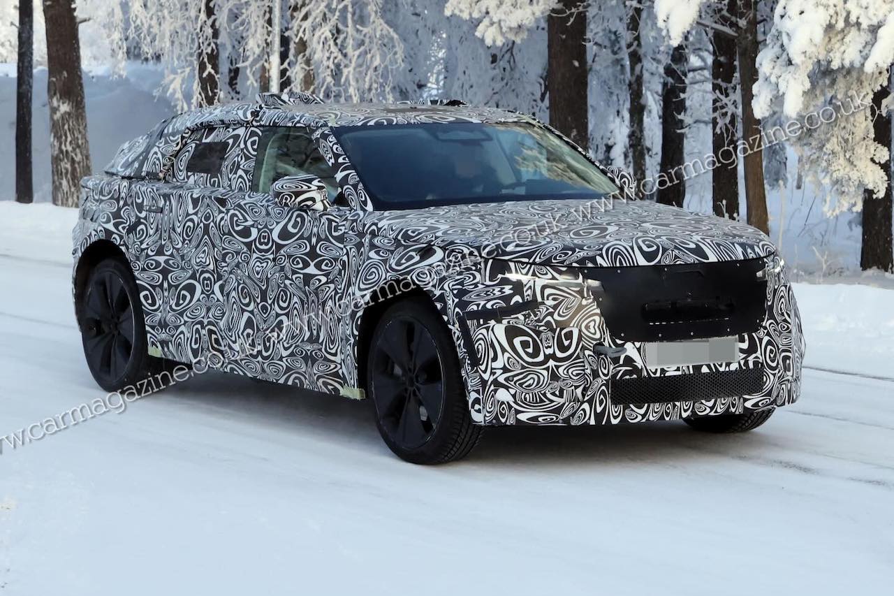 Range Rover Velar 2026: l’elettrica si avvicina al debutto [FOTO SPIA]