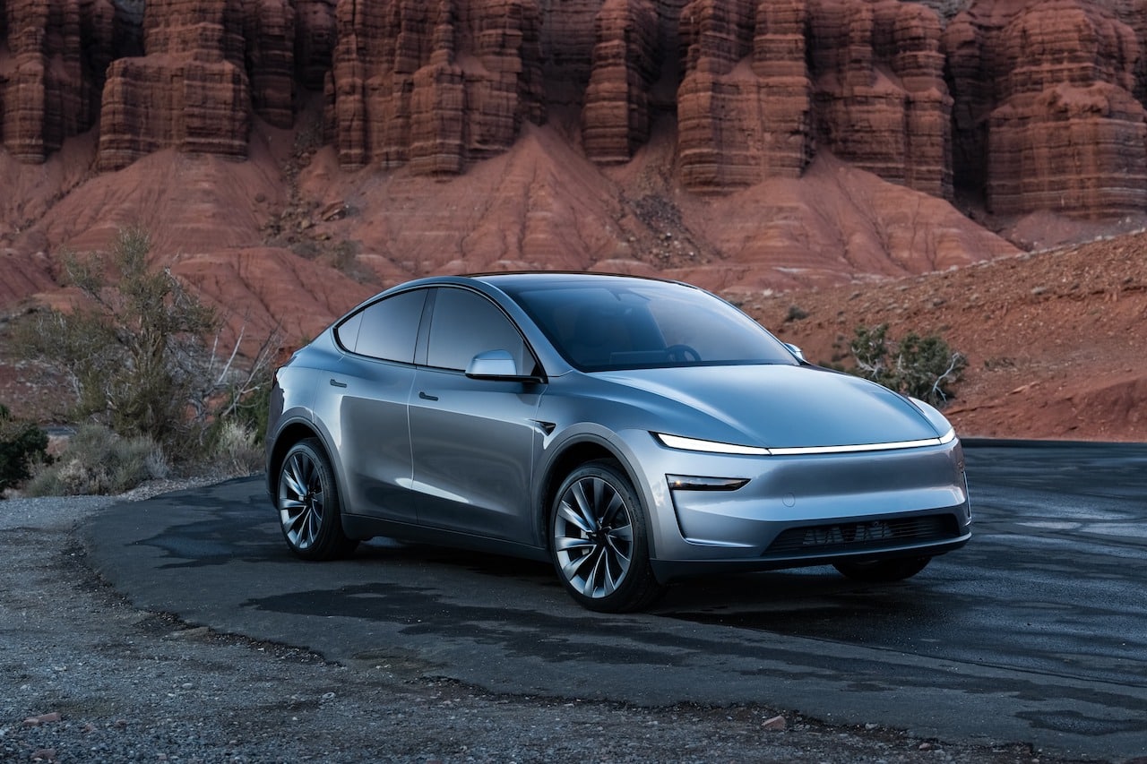 Tesla Model Y: ora è disponibile anche un’opzione a 7 posti