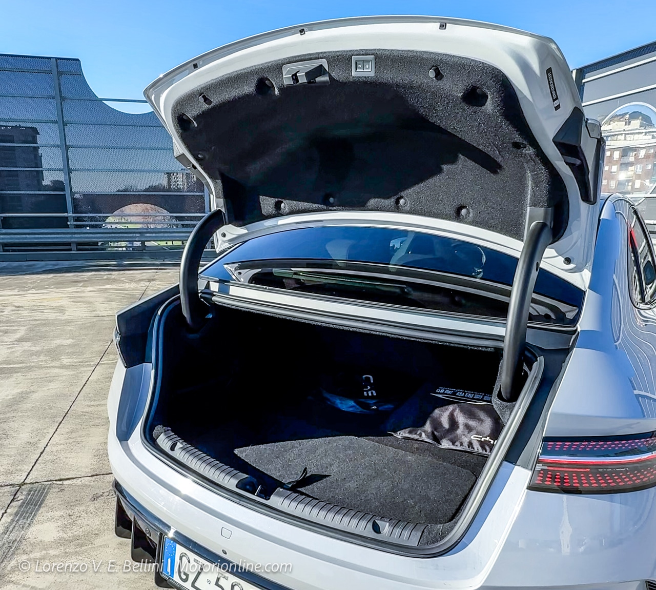 BYD Seal Excellence AWD - Com'è il Bagagliaio?