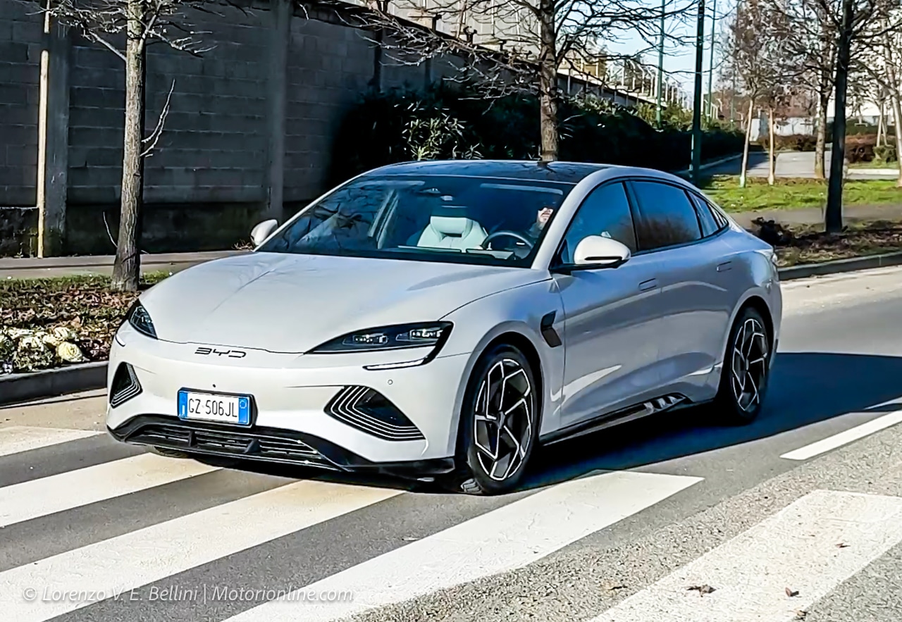 BYD Seal Excellence AWD - Com'è la Tecnologia?