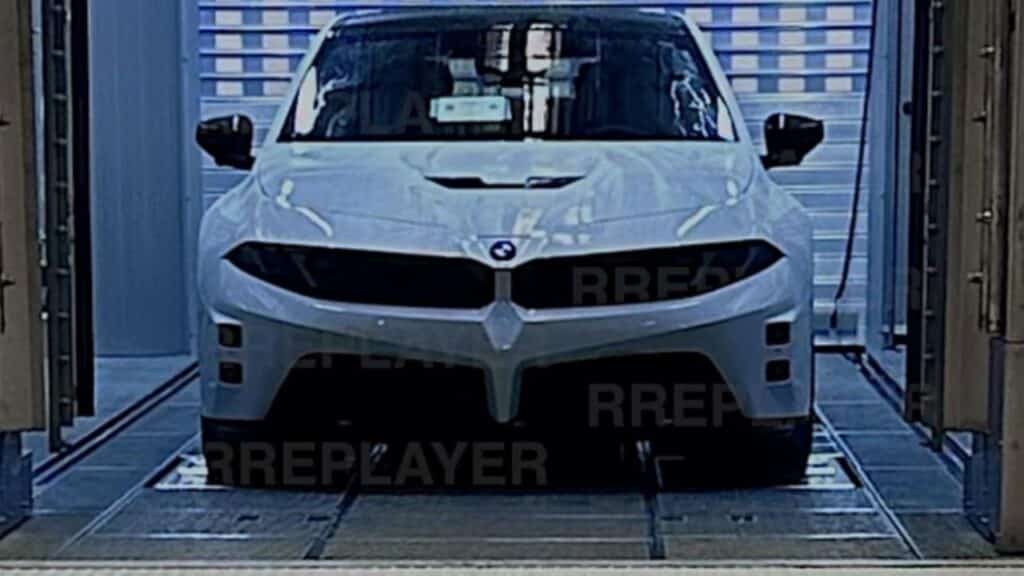 BMW M3 elettrica: foto leak svelano il design della nuova super berlina da 1.000 CV