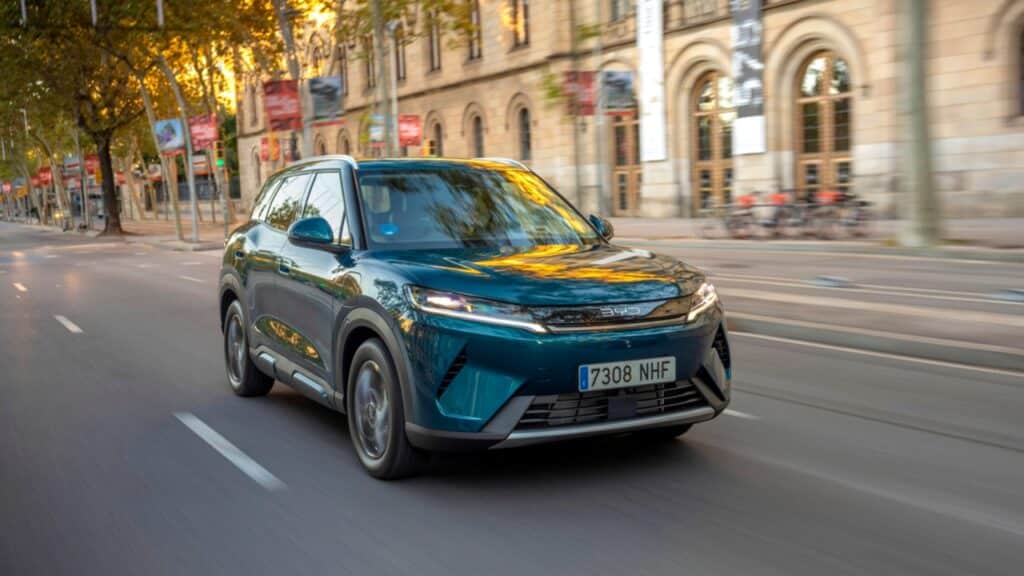 BYD vola in Italia: febbraio 2026 da record con 4.110 immatricolazioni e leadership plug-in hybrid