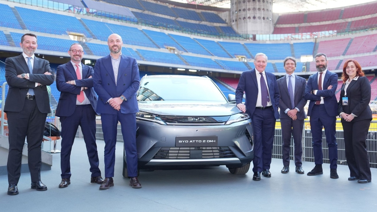 BYD Atto 2 DM-i: il lancio della nuova compatta ibrida a San Siro