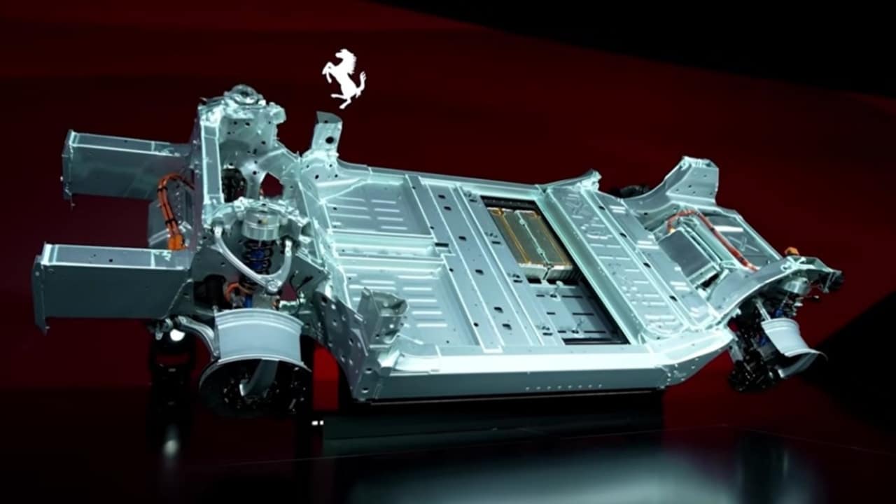 Ferrari Luce, un carico di innovazione: oltre 60 brevetti per la prima elettrica del Cavallino [VIDEO]