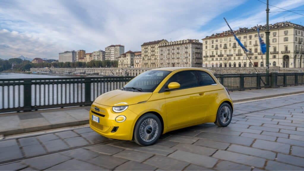 Fiat 500 Hybrid: porte aperte e offerta a marzo a 14.950 euro