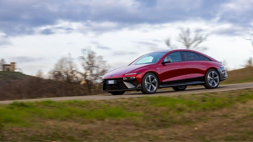 Hyundai Ioniq 6 2026: si aggiorna e arriva la versione N Line