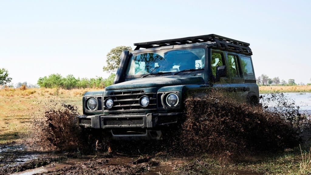 INEOS celebra la Festa del Papà con un corso off-road esclusivo per i nuovi clienti Grenadier