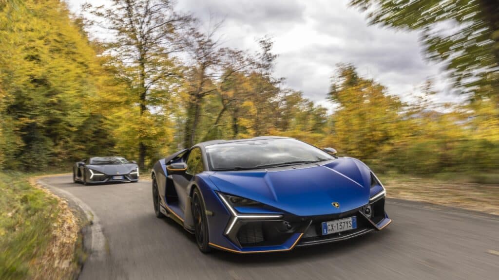 Lamborghini, il 2025 è da record: 10.747 auto consegnate e fatturato di 3,2 miliardi di euro