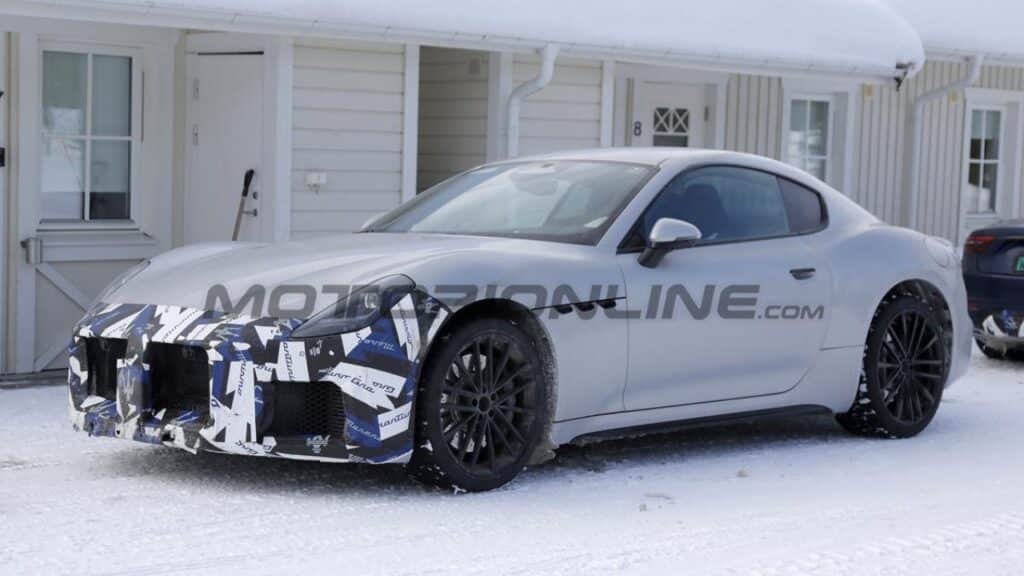 Maserati GranTurismo e GranCabrio: restyling in arrivo, ecco le FOTO SPIA
