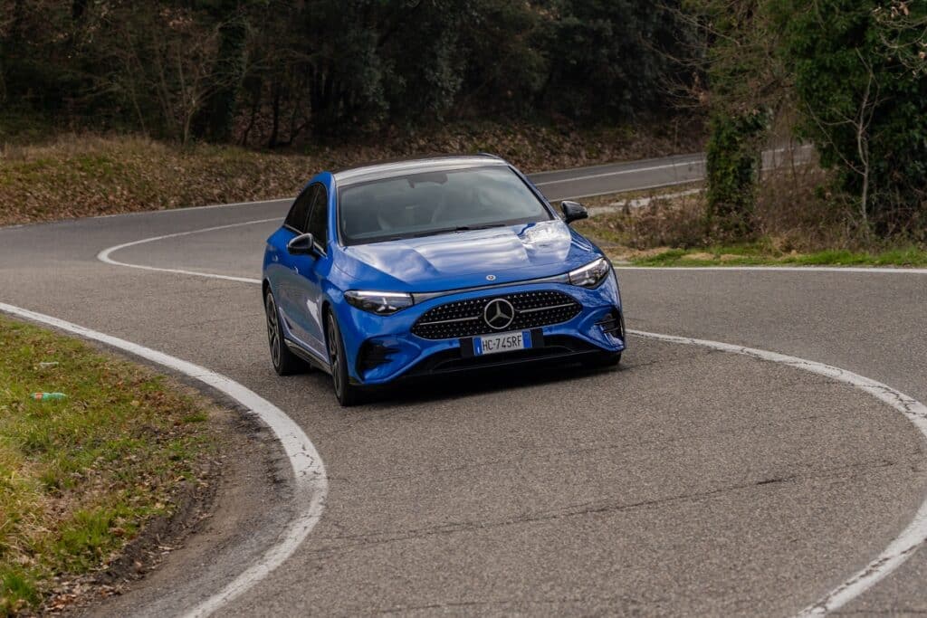 Mercedes CLA hybrid, abbiamo guidato l’ibrida che sostituisce il diesel