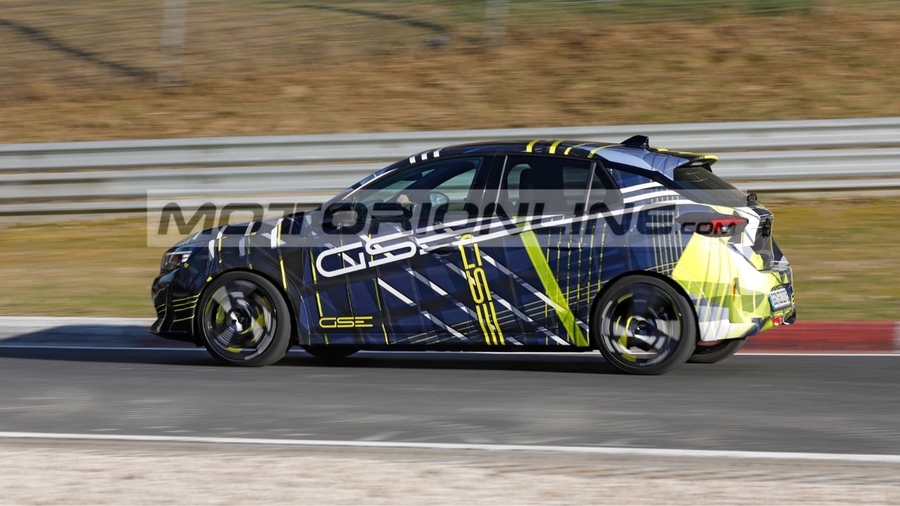 Opel Corsa GSE 2026: la sportiva sempre più vicina al lancio