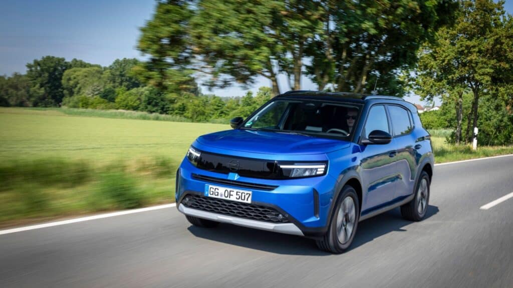 Opel protagonista a “Scherzi a Parte” su Canale 5: Corsa e Frontera in prima serata