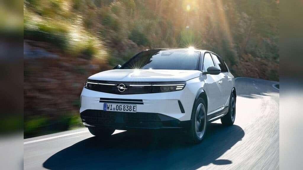 Opel: controlli di primavera per viaggi sicuri e aria pulita in auto