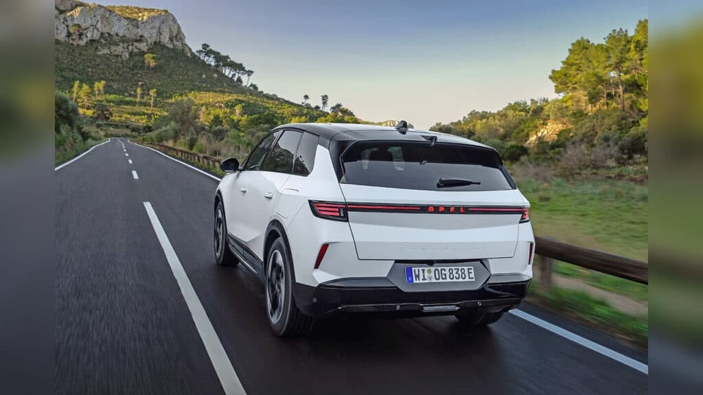 Opel: controlli di primavera per viaggi sicuri e aria pulita in auto