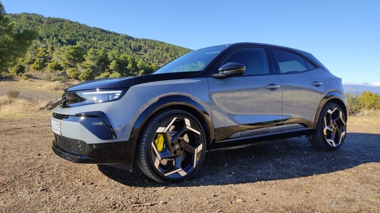 Opel: ritorno a Parigi dopo 10 anni, con tre modelli e alcune novità