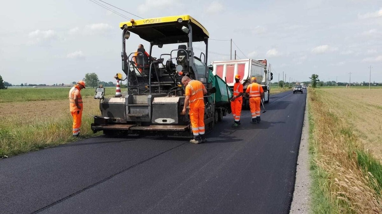 Bitume e asfalto, SITEB lancia l’allarme: rincari record e filiera a rischio paralisi