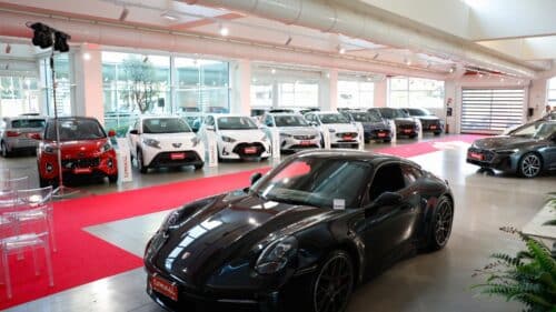 Distribuzione auto, il modello Tomasi Auto tra crescita dell’usato, e-commerce e AI