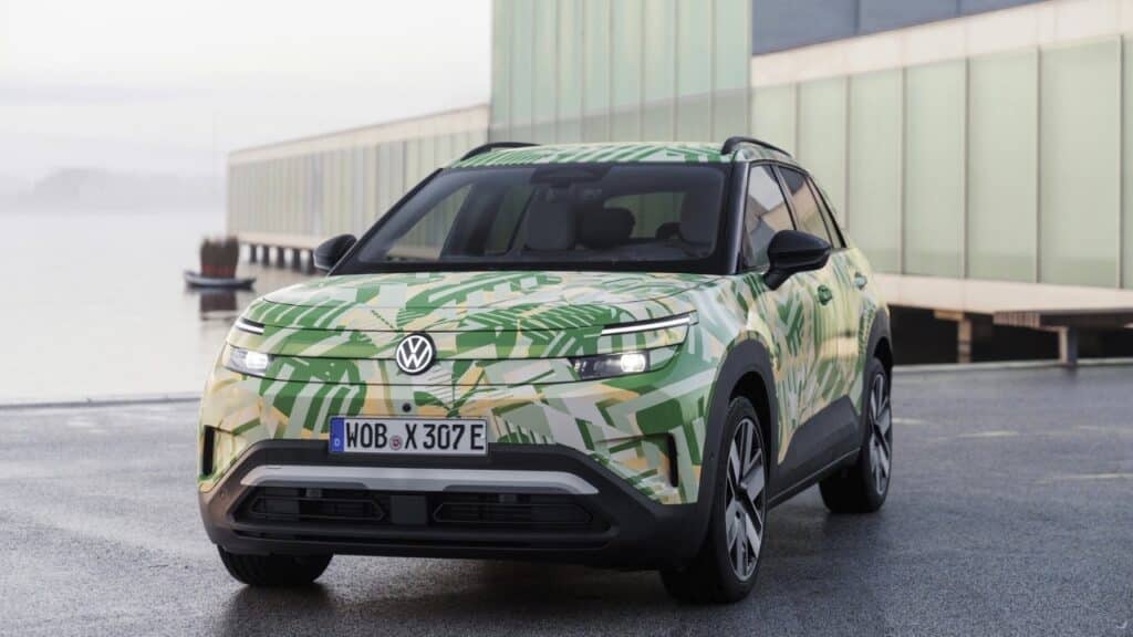 Volkswagen ID. Cross, nuove foto del prototipo: il B-SUV elettrico su piattaforma MEB+