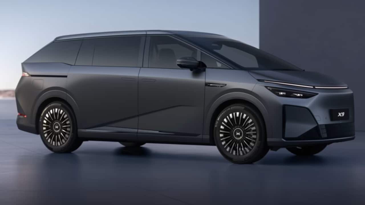 XPENG X9: così la tecnologia rende più facile entrare e uscire dall’auto