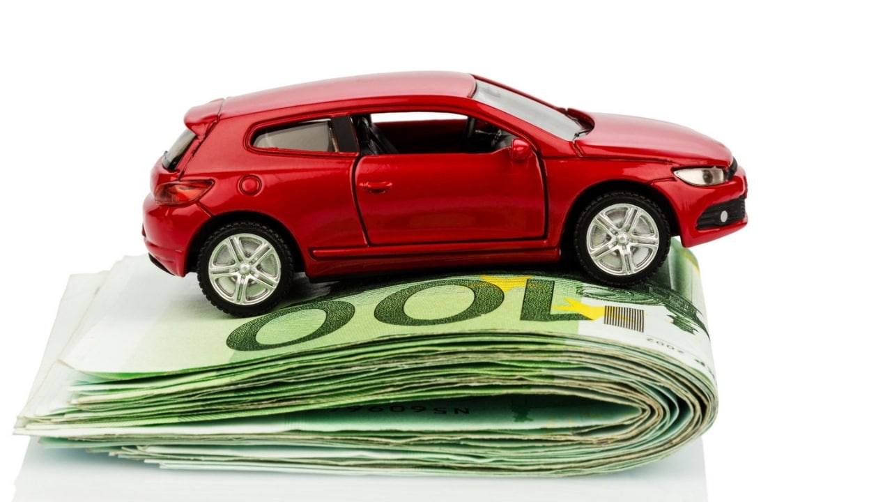 Auto più care fino a 1.450 euro se la guerra in Medio Oriente si protrae: l’allarme di Federcarrozzieri