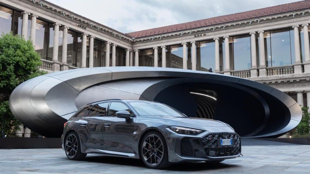 Audi RS 5 e Audi R26: debutto nazionale alla Milano Design Week 2026
