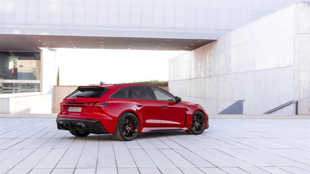 Audi RS 5, al via la prevendita della prima plug-in hybrid ad alte prestazioni firmata Audi Sport