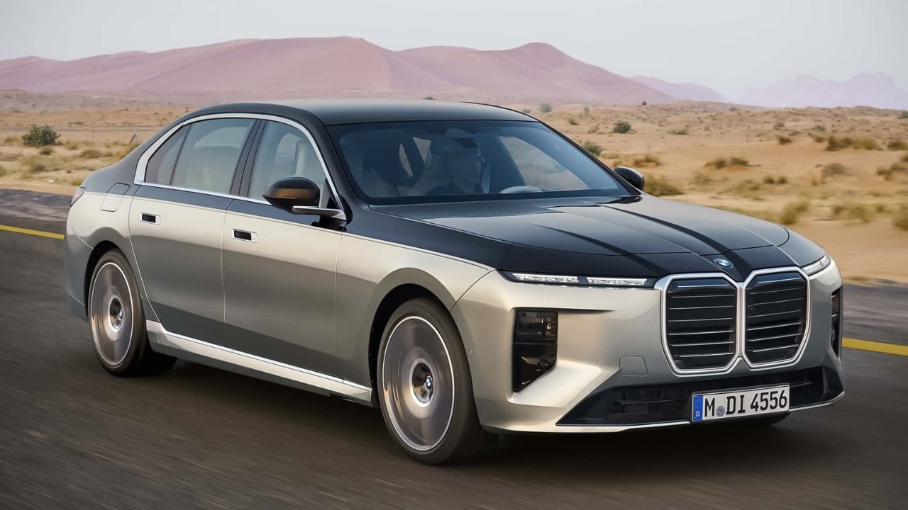 BMW Serie 7 restyling 2026: Neue Klasse, interni hi-tech e i7 da 700 km