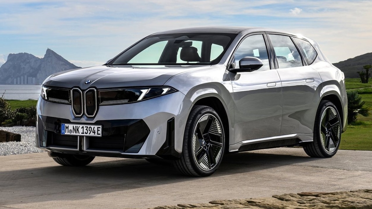 BMW iX3 è Auto dell’Anno 2026: vince anche tra le elettriche ai World Car Awards